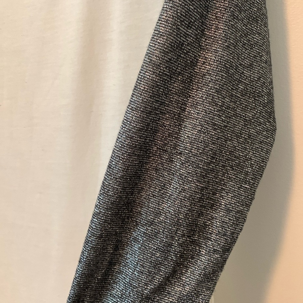 American Eagle 3/4 Sleeve Cream & Gray Sparkle Top Size Medium Fits Small - Picture 4 of 6